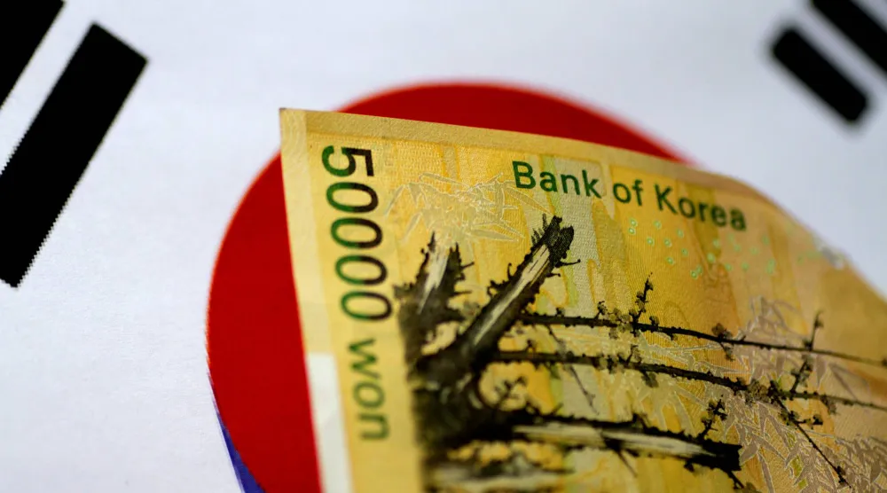 ورقة نقدية من الوون الكوري الجنوبي (رويترز)