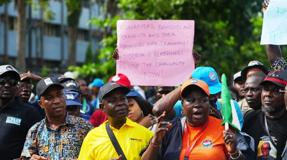 مسلحون يختطفون ما لا يقل عن 13 مصلياً من كنيسة في ولاية كوجي (أ.ب)