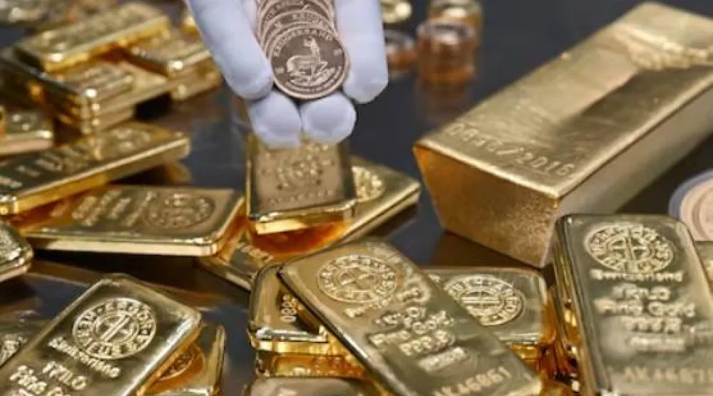 سبائك ذهبية محفوظة في غرفة الخزائن بمقر دار الذهب «برو أوروم» في ميونيخ (رويترز)