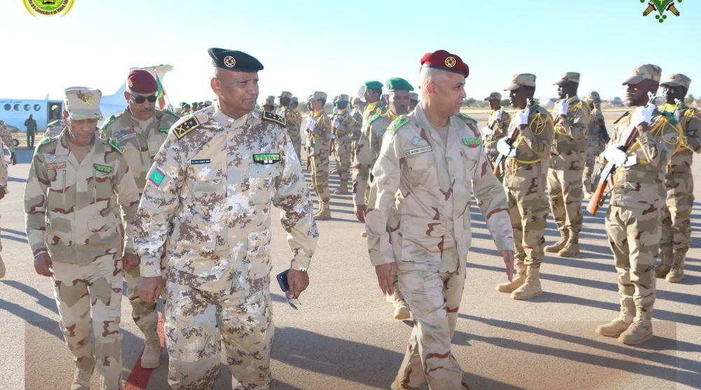 قيادة الجيش الموريتاني خلال زيارة لمناورات هي الأولى من نوعها في البلد (الجيش الموريتاني)