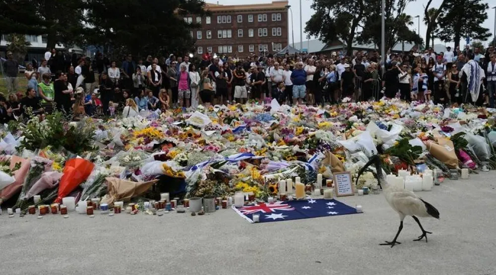 تكريم ضحايا إطلاق النار في سيدني (اب)