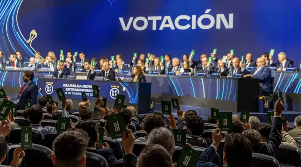 جانب من اجتماع الجمعية العمومية للاتحاد الإسباني (الاتحاد الإسباني)