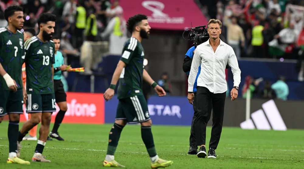 رينارد ولاعبيه تحت مجهر النقد اللاذع بعد الاخفاق العربي (تصوير: بشير صالح)