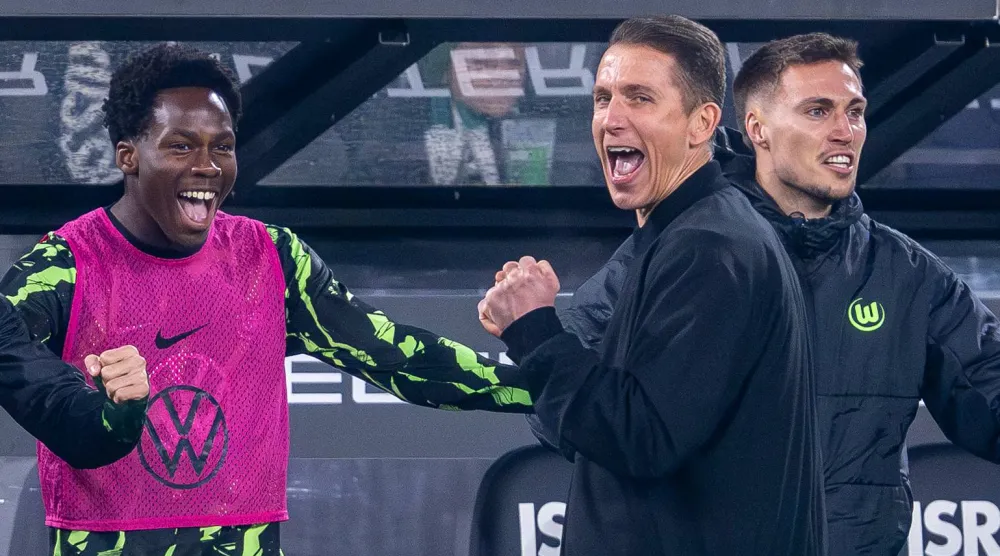 دانييل باور باق في تدريب فولفسبورغ حتى 2027 (أ.ب)