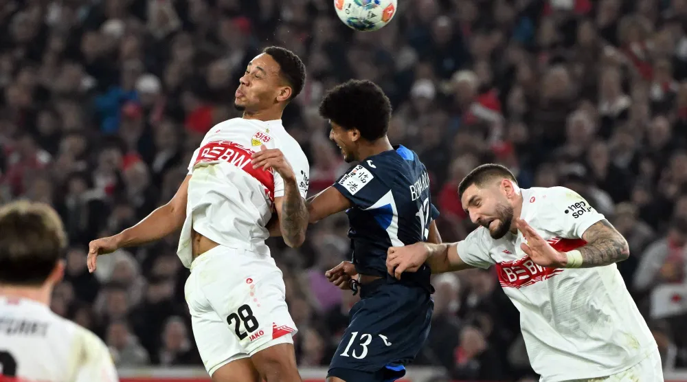 هوفنهايم اكتفى بالتعادل مع شتوتغارت (أ.ب)