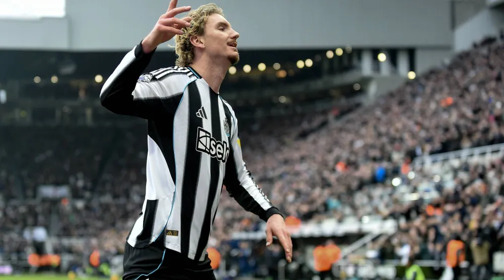 نيك فولتيماده مهاجم نيوكاسل (إ.ب.أ)