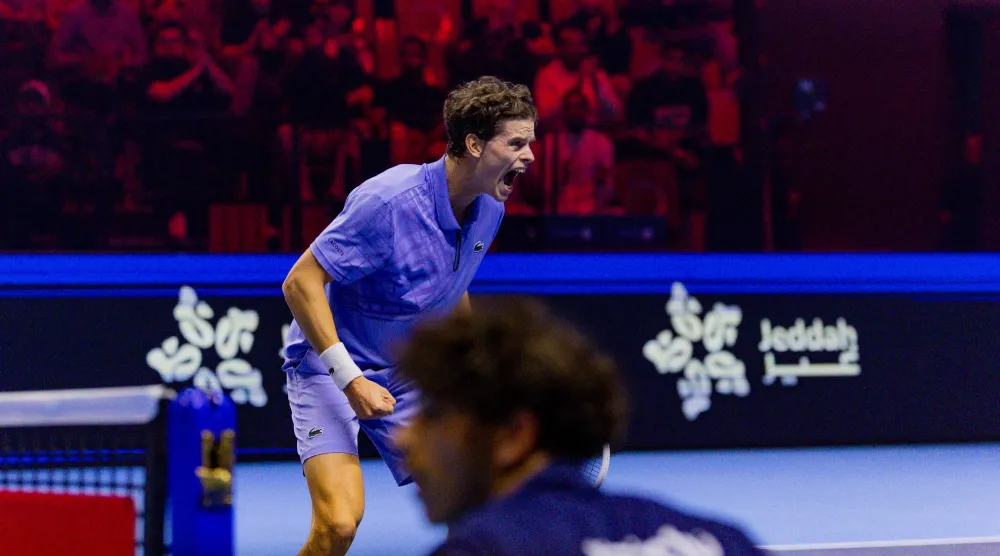 ألكسندر بلوكس محتفلاً ببلوغه النهائي (الشرق الأوسط)