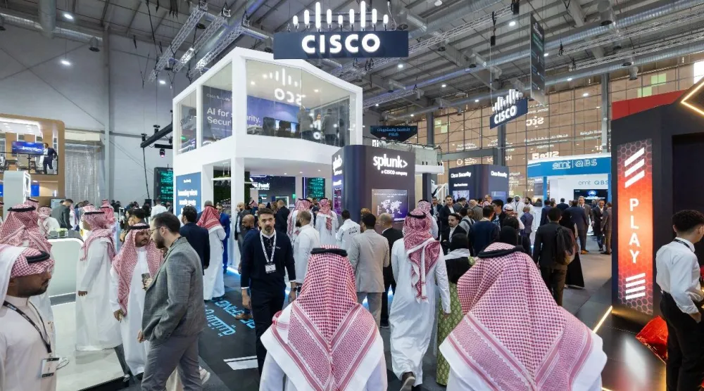 جانب من مشاركة «سيسكو» خلال فعالية «بلاك هات» التي عقدت مؤخراً في الرياض (الشرق الأوسط)