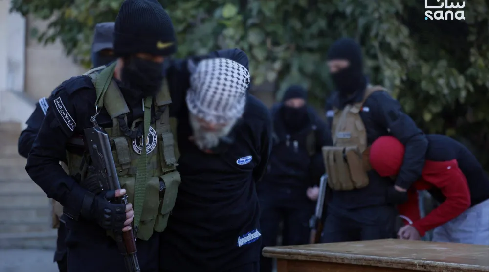 القبض على أحد عناصر «خلية داعش» في داريا بريف دمشق (سانا)