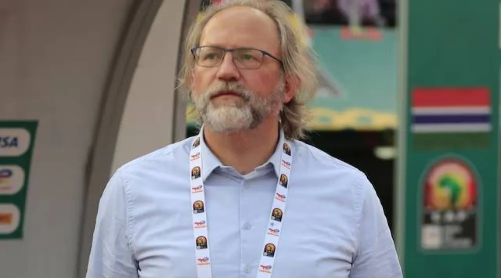 توم سينتفيت مدرب منتخب مالي (رويترز)