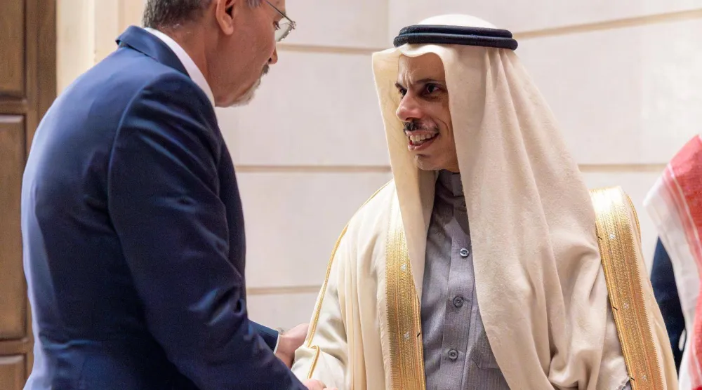 وزير الخارجية السعودي خلال استقباله نظيره الأردني بالرياض (واس)