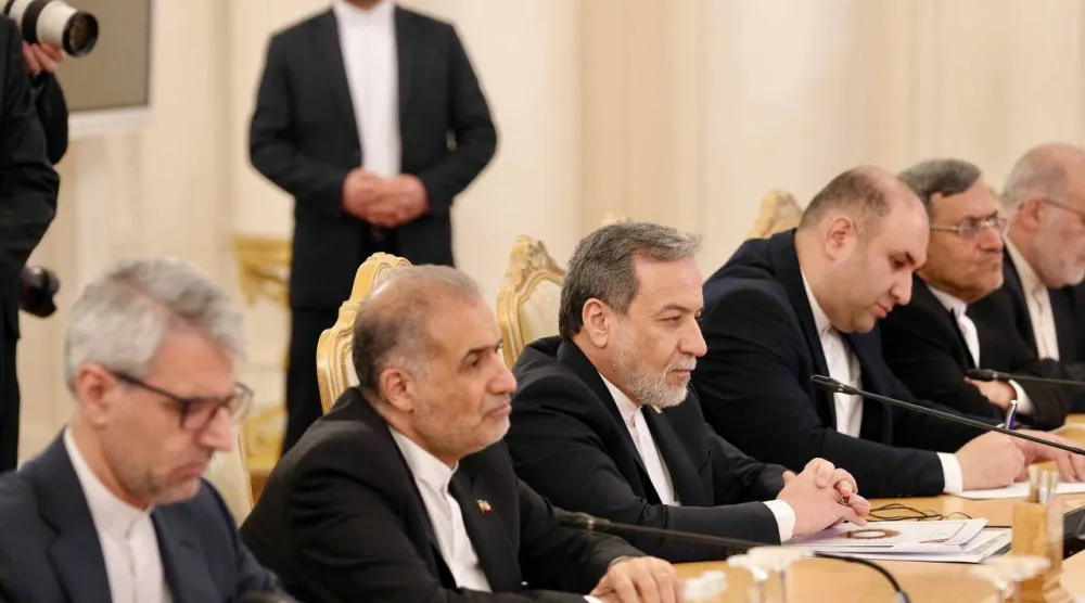 عراقجي يتحدث إلى نظيره الروسي سيرغي لافروف الأربعاء الماضي (الخارجية الإيرانية)