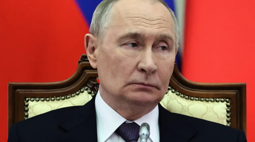 الرئيس الروسي فلاديمير بوتين يحضر قمة المجلس الاقتصادي الأوراسي الأعلى في سانت بطرسبرغ الأحد (أ.ب)