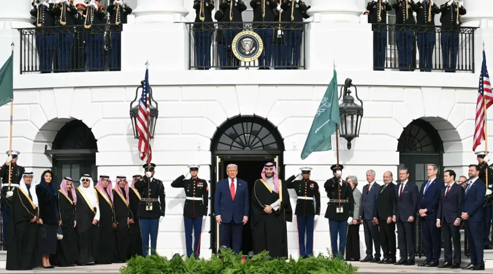 Suudi Arabistan Başbakanı ve Veliaht Prensi Muhammed bin Selman için Beyaz Saray'da düzenlenen karşılama töreninden, Kasım 2025 (AFP)