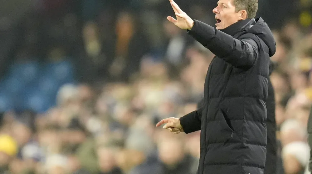 النمساوي أوليفر غلاسنر مدرب كريستال بالاس (د.ب.أ)