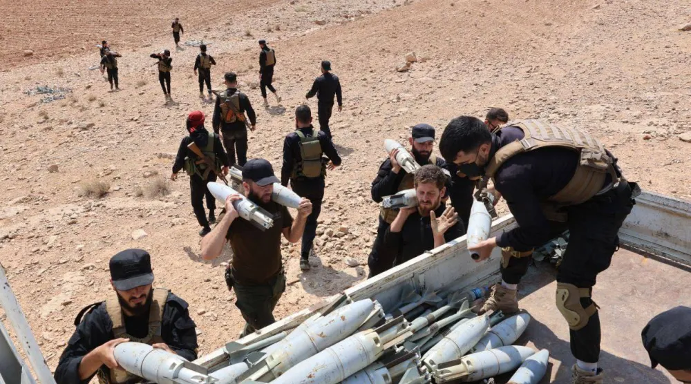 إنزال الأمن السوري حمولة صواريخ «غراد» بمحافظة حمص في سيارة معدة للتهريب باتجاه الحدود اللبنانية (أرشيفية - الداخلية السورية)