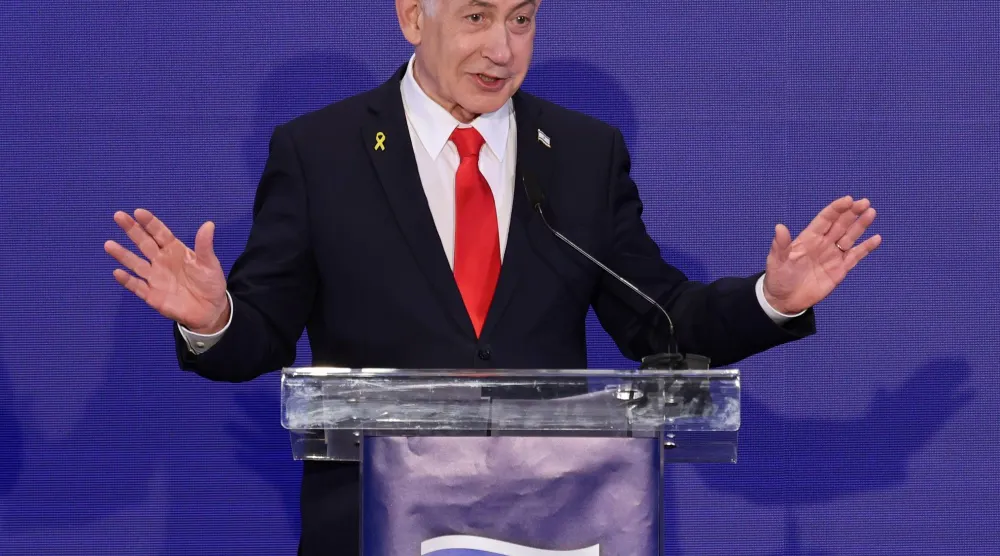 رئيس الوزراء الإسرائيلي بنيامين نتنياهو خلال مؤتمر صحافي في القدس (إ.ب.أ)