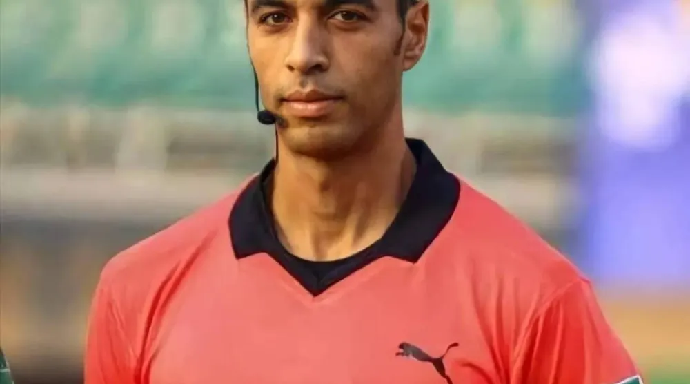 الحكم المصري أمين عمر (كاف)