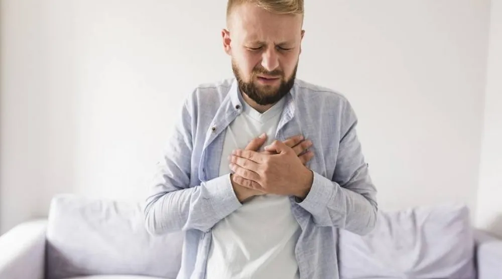 «بوابة الحمض» قد تضعف عندما يرتخي الصمام المريئي السفلي أو يبقى مفتوحاً جزئياً (بكساباي)