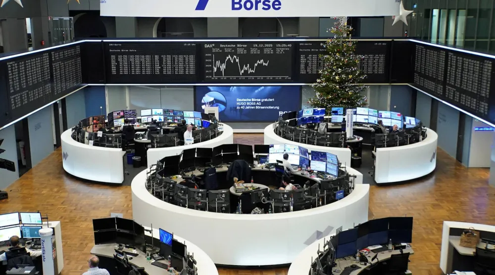 مخطط مؤشر الأسهم الألماني «داكس» في بورصة فرانكفورت (رويترز)