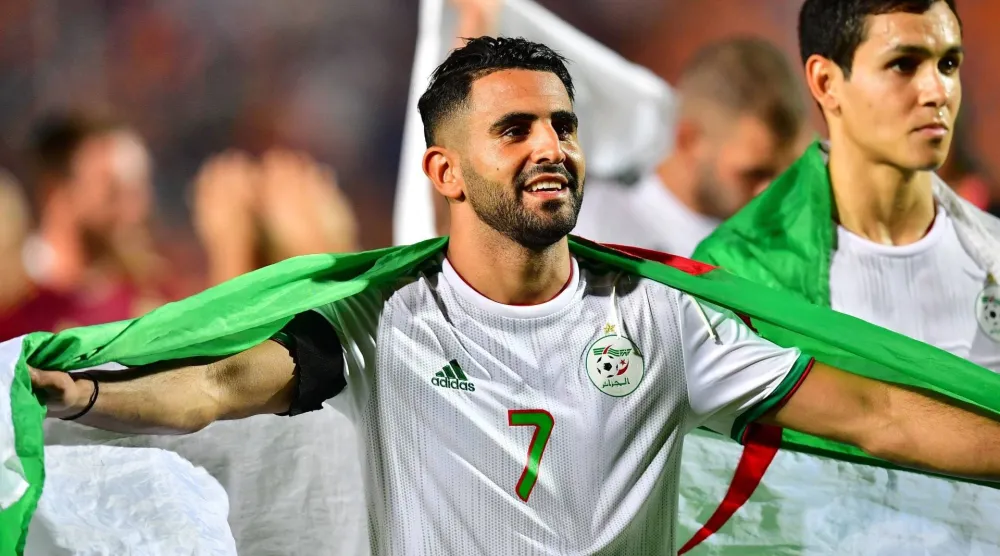  رياض محرز (منتخب الجزائر)