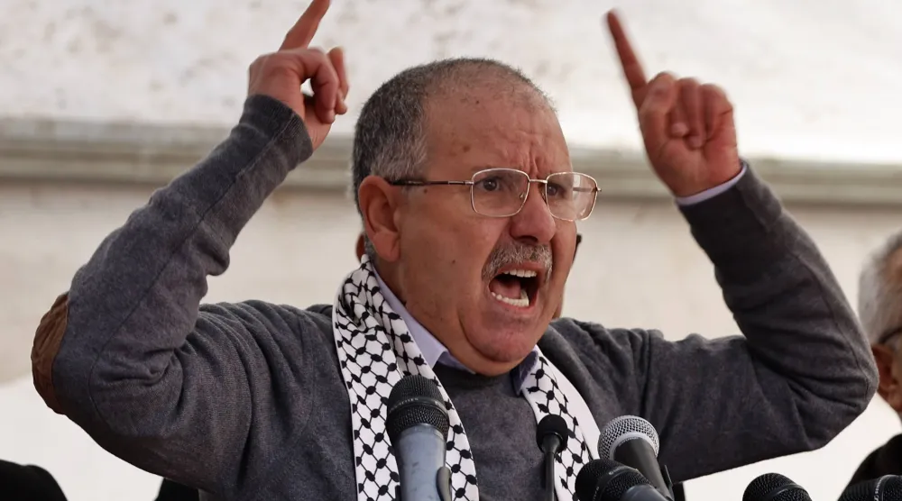 نور الدين الطبوبي الأمين العام للاتحاد العام التونسي للشغل (إ.ب.أ)