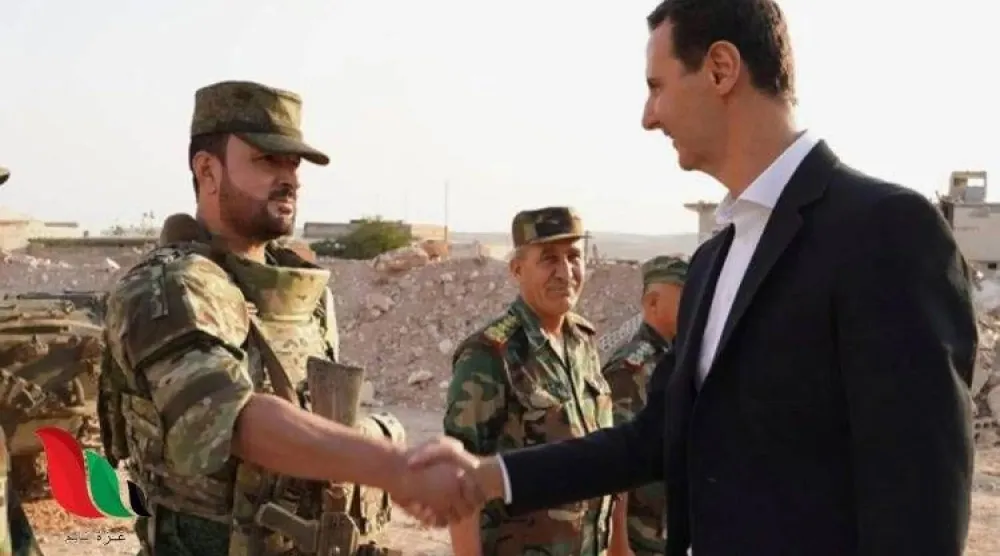 متداولة للرئيس السوري المخلوع بشار الأسد مصافحاً اللواء السابق سهيل الحسن