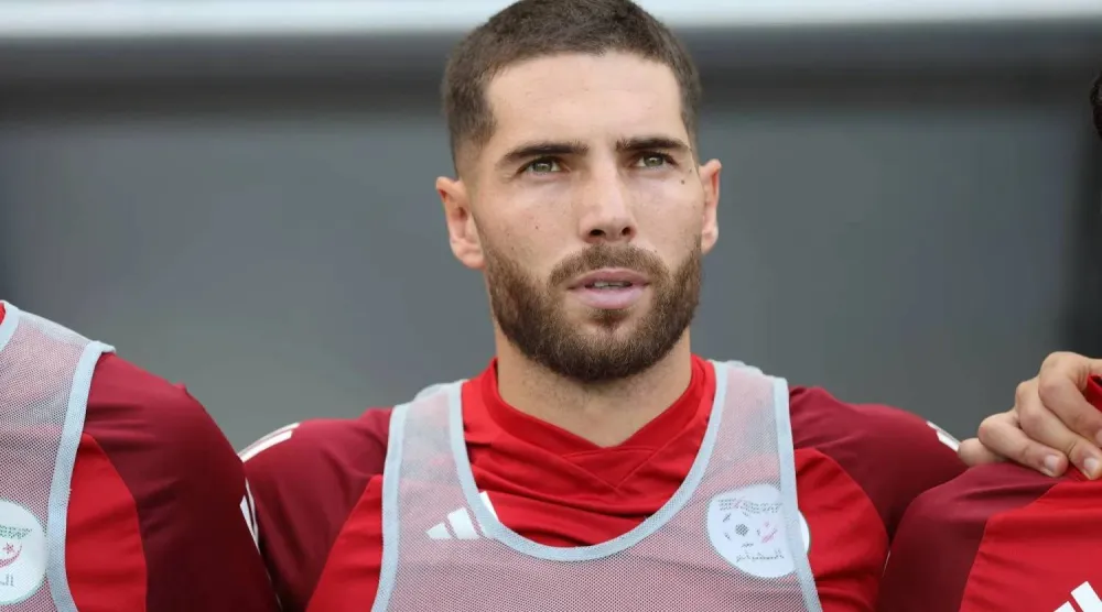 لوكا زيدان حارس منتخب الجزائر (إ.ب.أ)