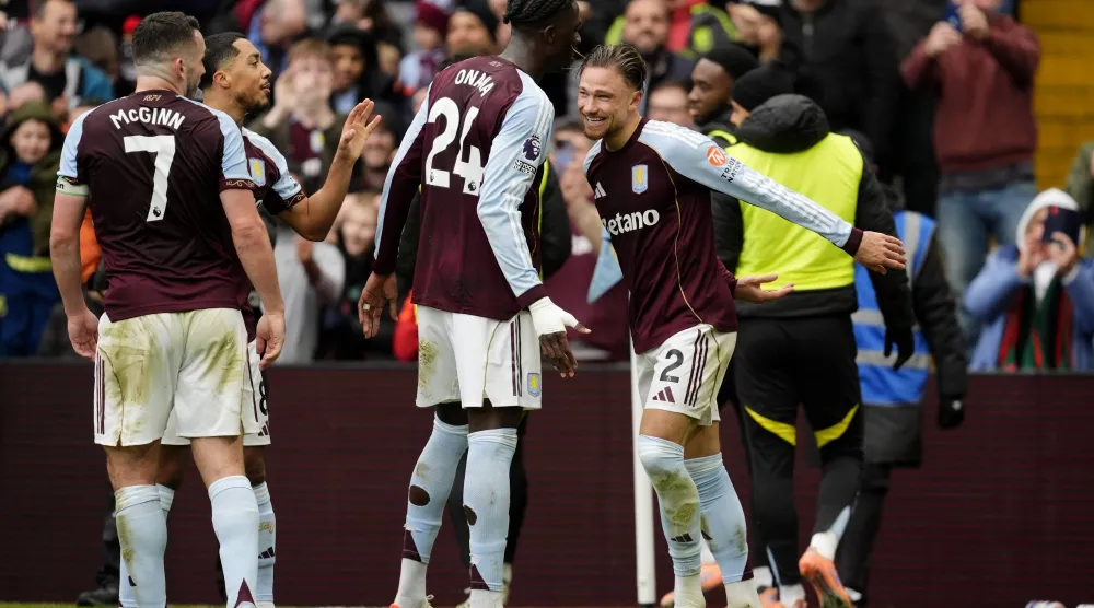 يدخل آستون فيلا فترة أعياد الميلاد في أفضل حالاته بفضل 10 انتصارات متتالية بجميع المسابقات (د.ب.أ)