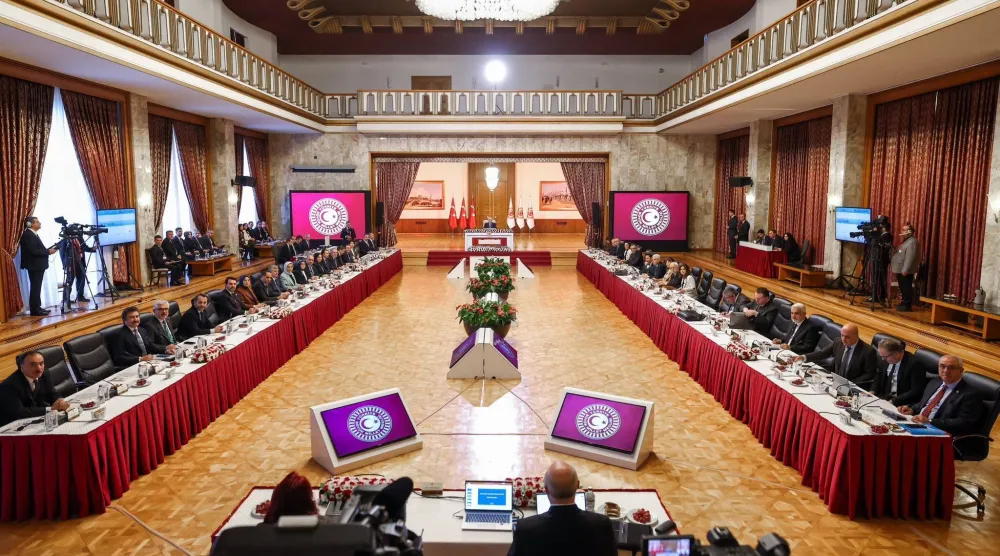 قررت اللجنة البرلمانية الخاصة بـ«عملية السلام» تمديد عملها لشهرين إضافيين (البرلمان التركي - إكس)