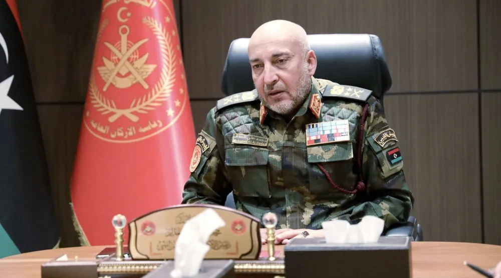 محمد الحداد في مكتبه برئاسة أركان قوات الوحدة (أرشيفية - رئاسة الأركان)