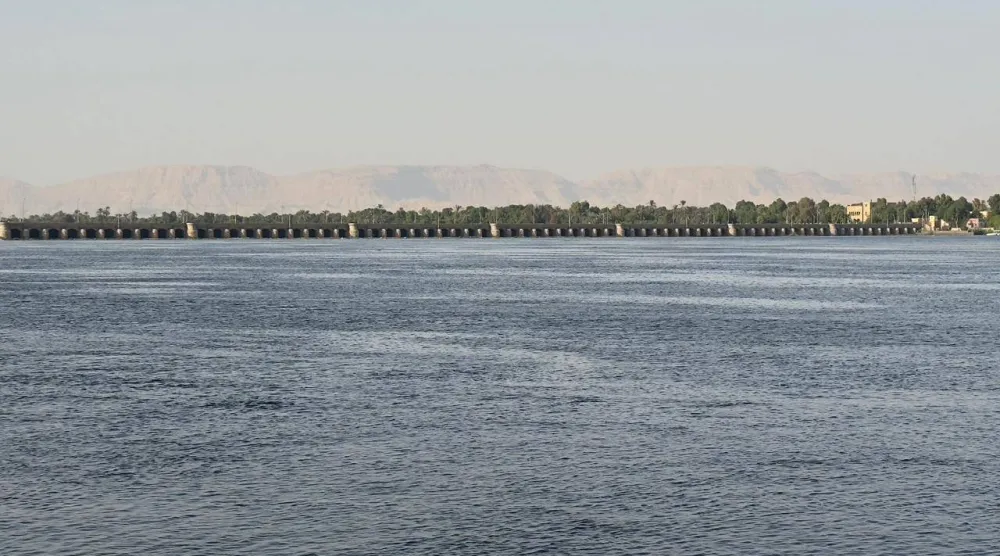 نهر النيل عند قناطر إسنا جنوب مصر (الشرق الأوسط)