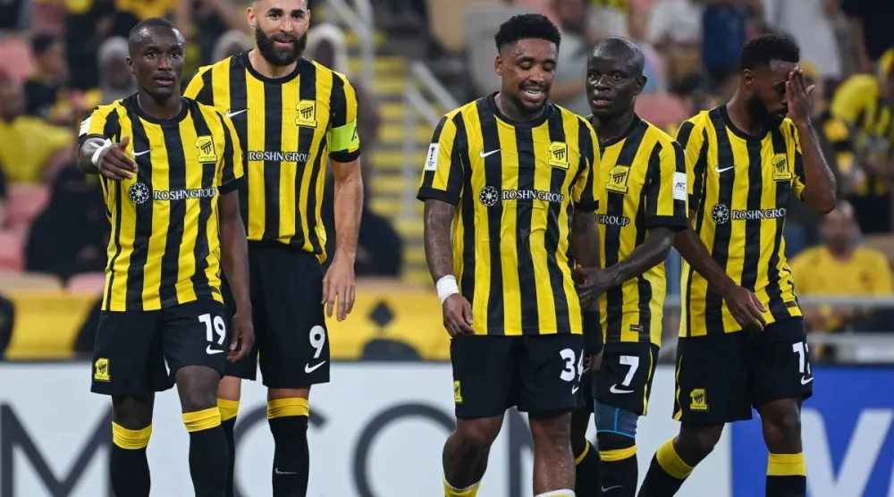 لاعبو الاتحاد يحتفلون بهدفهم الوحيد في المباراة الآسيوية (تصوير: علي خمج)