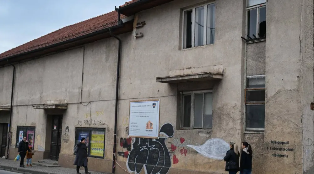 The cinema has been waiting for much-needed repairs for years. Armend NIMANI / AFP
