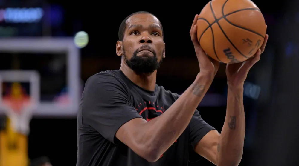 كيفن دورانت تألق في فوز روكتس على أرض ليكرز (أ.ب)