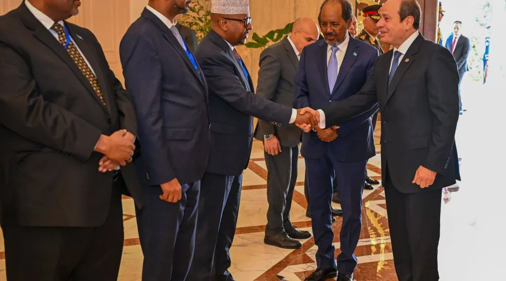 الرئيس المصري خلال استقباله نظيره الصومالي بالقاهرة في يناير الماضي (الرئاسة المصرية)