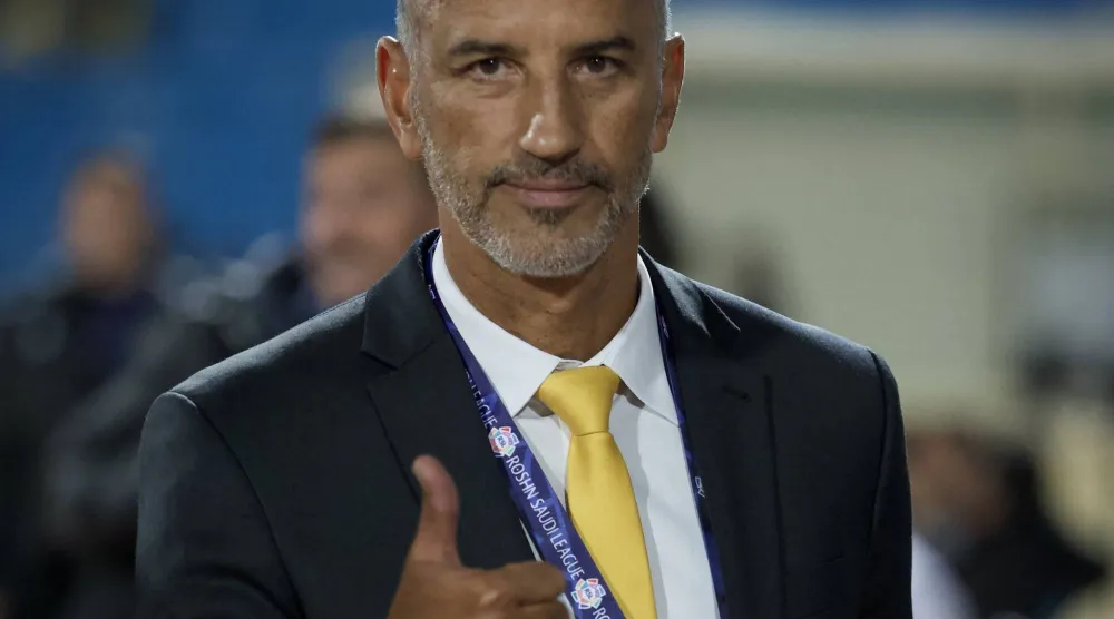 البرازيلي شاموسكا مدرب فريق التعاون (تصوير: نايف العتيبي) 