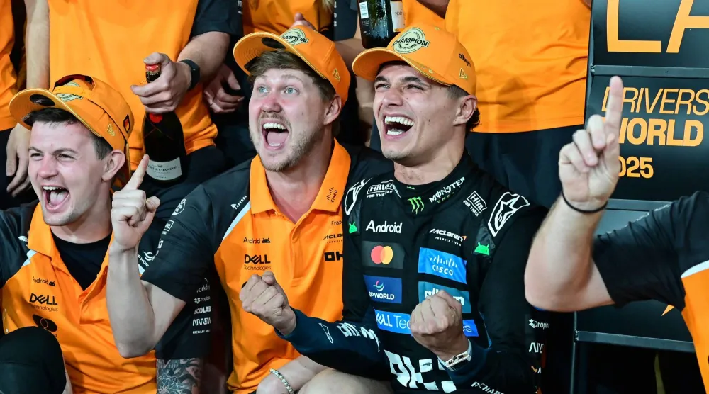 لاندو نوريس سائق مكلارين بطل العالم (أ.ف.ب)