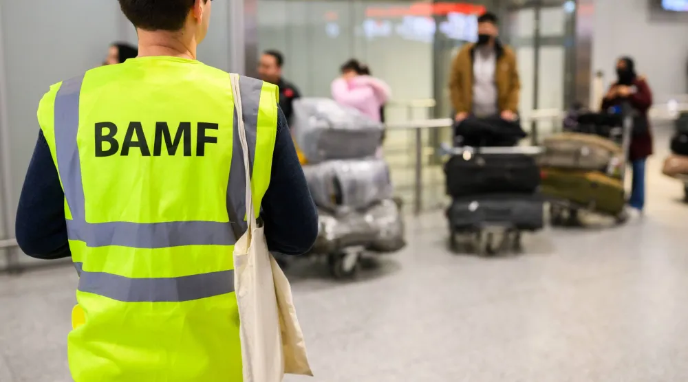 حركة في مطار هانوفر (د.ب.أ)