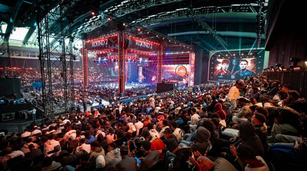 مقاعد المسرح غصت بالمشجعين من كل الجنسيات (الشرق الأوسط)