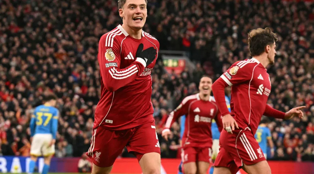 فلوريان فيرتز تألق في فوز الليفر على الوولفز (أ.ف.ب)