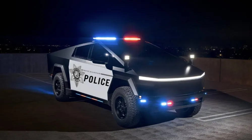 سيارات «تسلا سايبرتراك» في لاس فيغاس (حساب قائد الشرطة كيفن ماكماهيل)