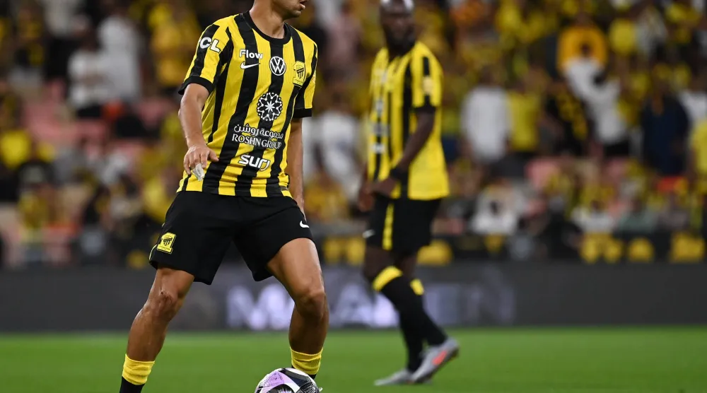 أحمد الغامدي خلال مباراة فريقه أمام الشباب (تصوير: علي خمج)