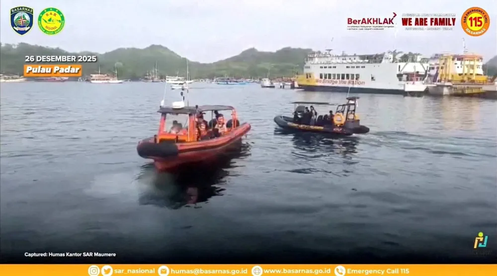 Rescue teams depart in boats after a boat carrying several people sank off the coast of Indonesia in extreme weather, Spanish authorities and an Indonesian news agency said, Labuan Bajo, Indonesia, in this screengrab from the video obtained by Reuters on December 27, 2025. (BASARNAS)/Handout via REUTERS