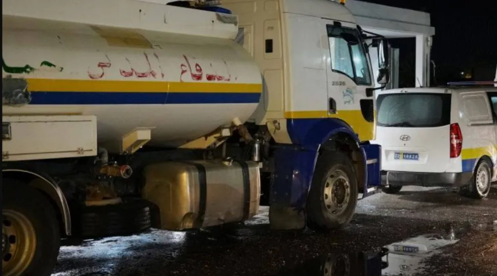 عربات الإسعاف والدفاع المدني السوري على الحدود السورية اللبنانية (سانا)