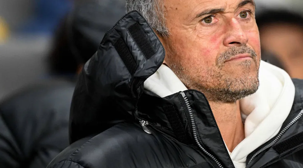 الإسباني لويس إنريكي مدرب باريس سان جيرمان (أ.ف.ب)