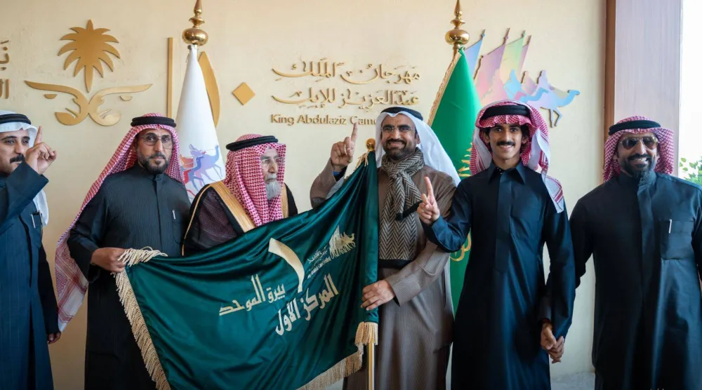 الدوسري وفرحة المركز الأول (الشرق الأوسط)