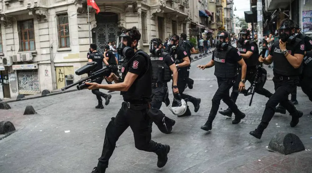 عناصر من الشرطة التركية (أرشيفية - أ.ف.ب)