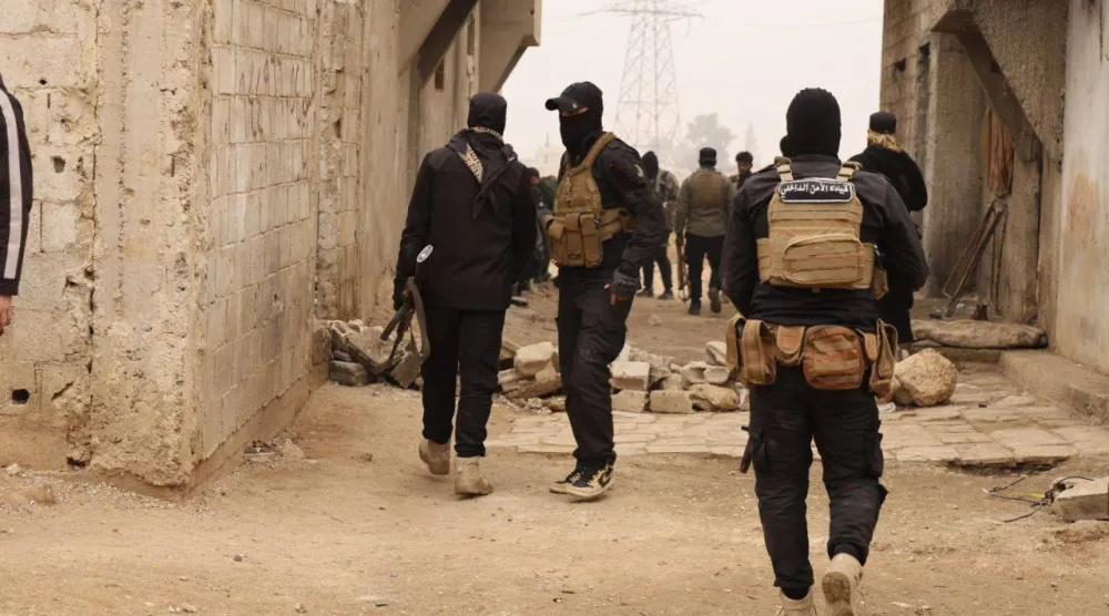 عناصر من قوات الأمن السورية خلال عمليات أمنية في ريف دمشق (الداخلية السورية) 