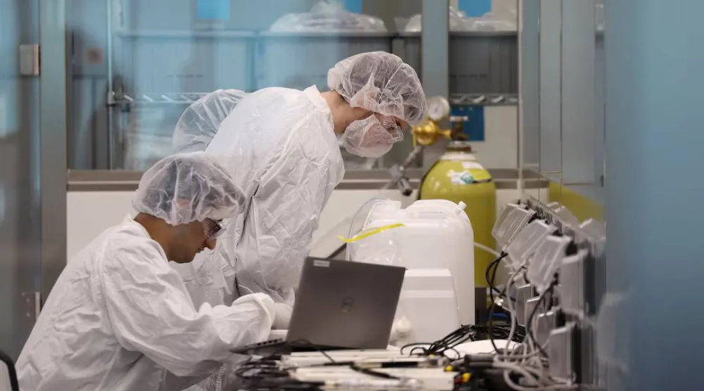 «اللوكيميا» هو نوع من السرطان يصيب خلايا الدم حيث يؤدي إلى إنتاج غير طبيعي لكريات الدم البيضاء التي تضعف قدرة الجسم على مقاومة العدوى (رويترز - أرشيفية)